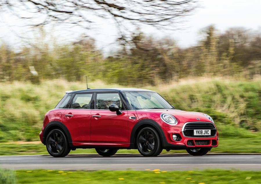  Mini Cooper 5-Door (F56) 2018 года  (UK) (фото 14 из 23)